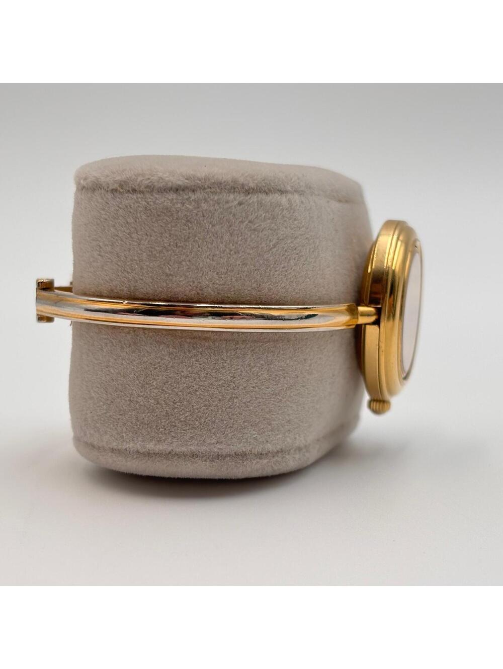 Gucci Gold Tone Interchangeable Bezel Bangle Watch Set - Picture 4 of 13